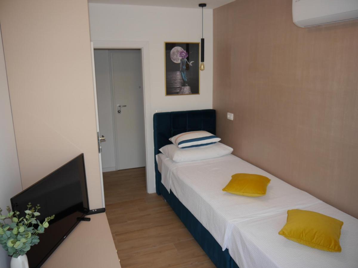 Apartment "Mon Ami" Trogir Buitenkant foto