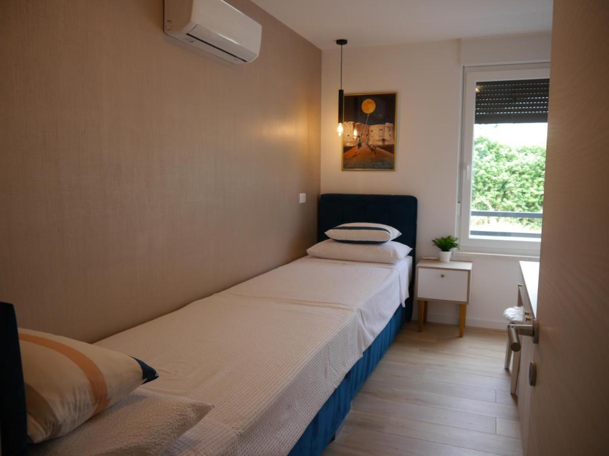 Apartment "Mon Ami" Trogir Buitenkant foto